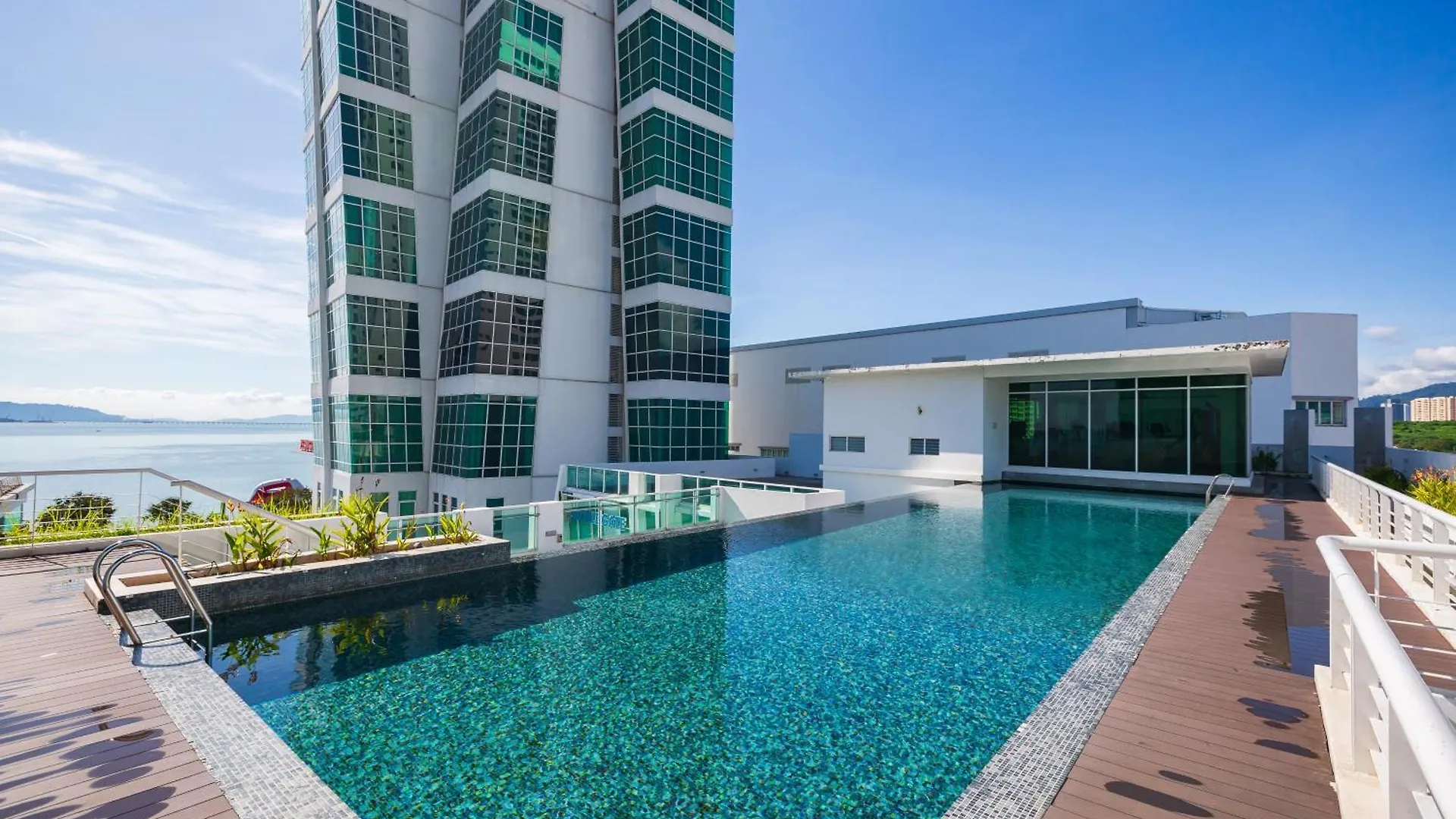 Apartment Maritime Seaview Comfy Suite Penang With Tvbox,Pool,Freewifi,2-8Pax Jelutong Malaysia