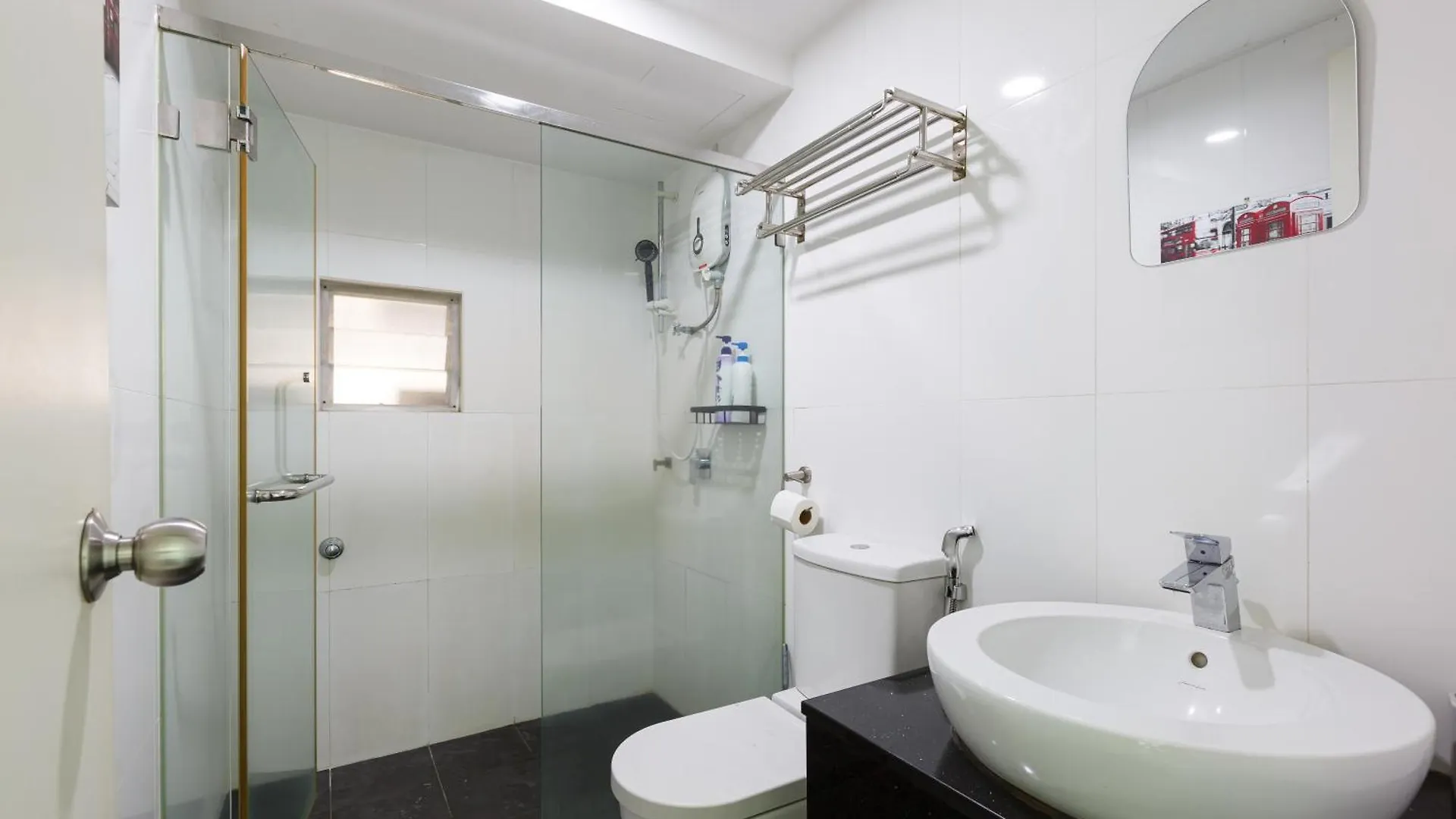 Maritime Seaview Comfy Suite Penang With Tvbox,Pool,Freewifi,2-8Pax Jelutong Malaysia