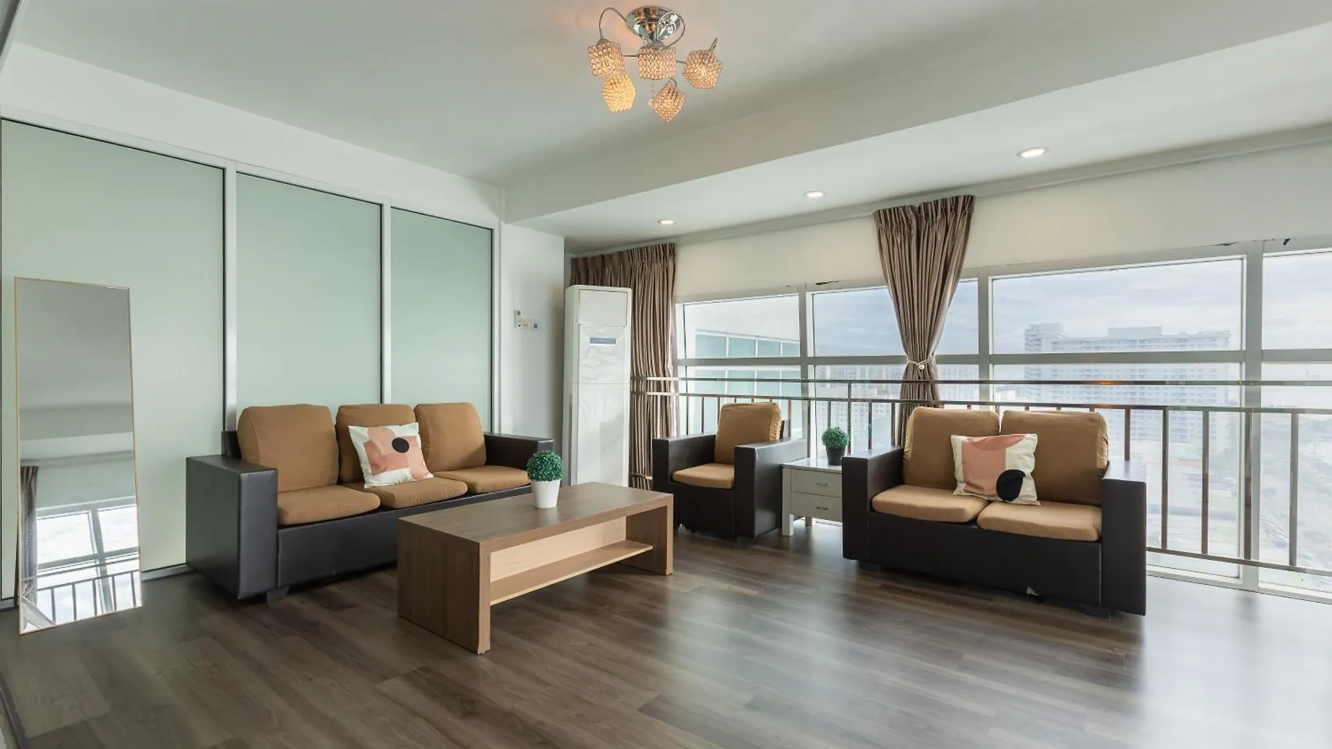 Maritime Seaview Comfy Suite Penang With Tvbox,Pool,Freewifi,2-8Pax Jelutong 0*,  Malaysia