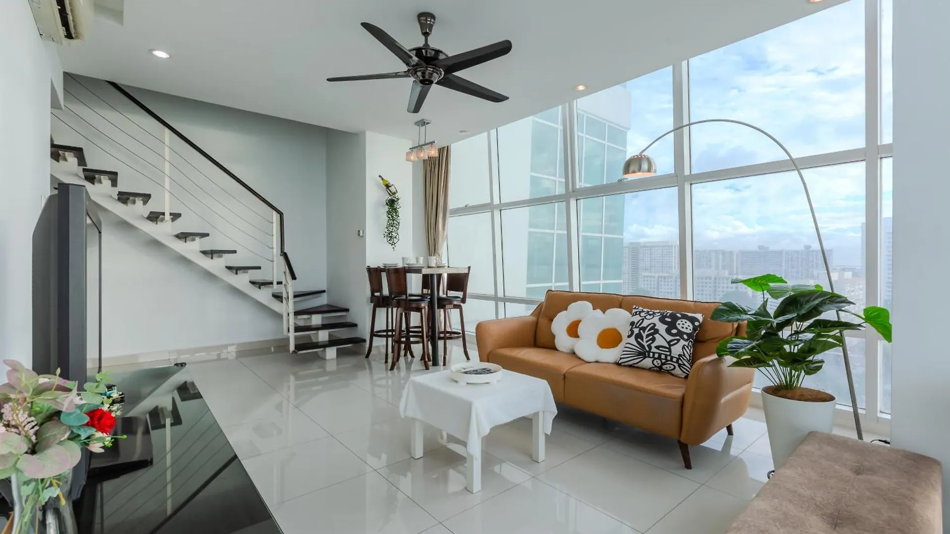 Maritime Seaview Comfy Suite Penang With Tvbox,Pool,Freewifi,2-8Pax Jelutong Apartment