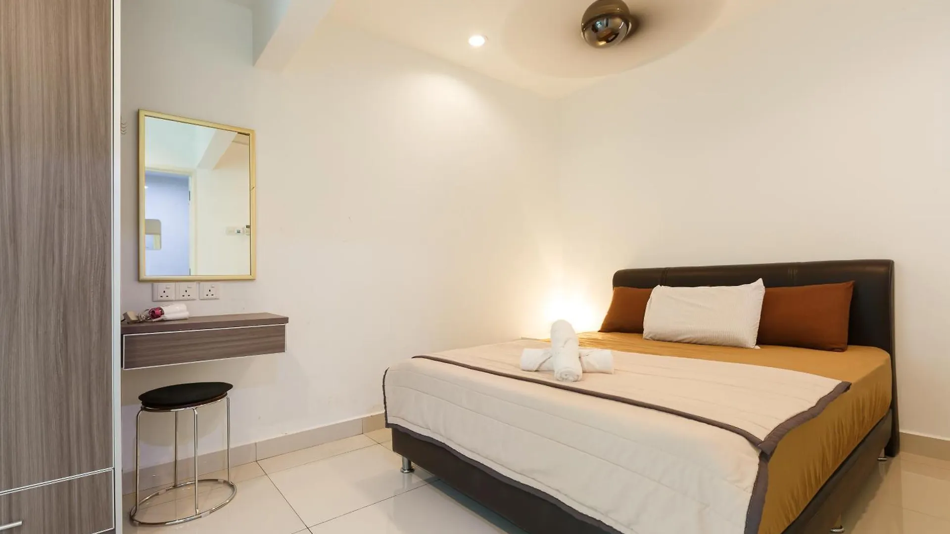 Maritime Seaview Comfy Suite Penang With Tvbox,Pool,Freewifi,2-8Pax Jelutong Malaysia