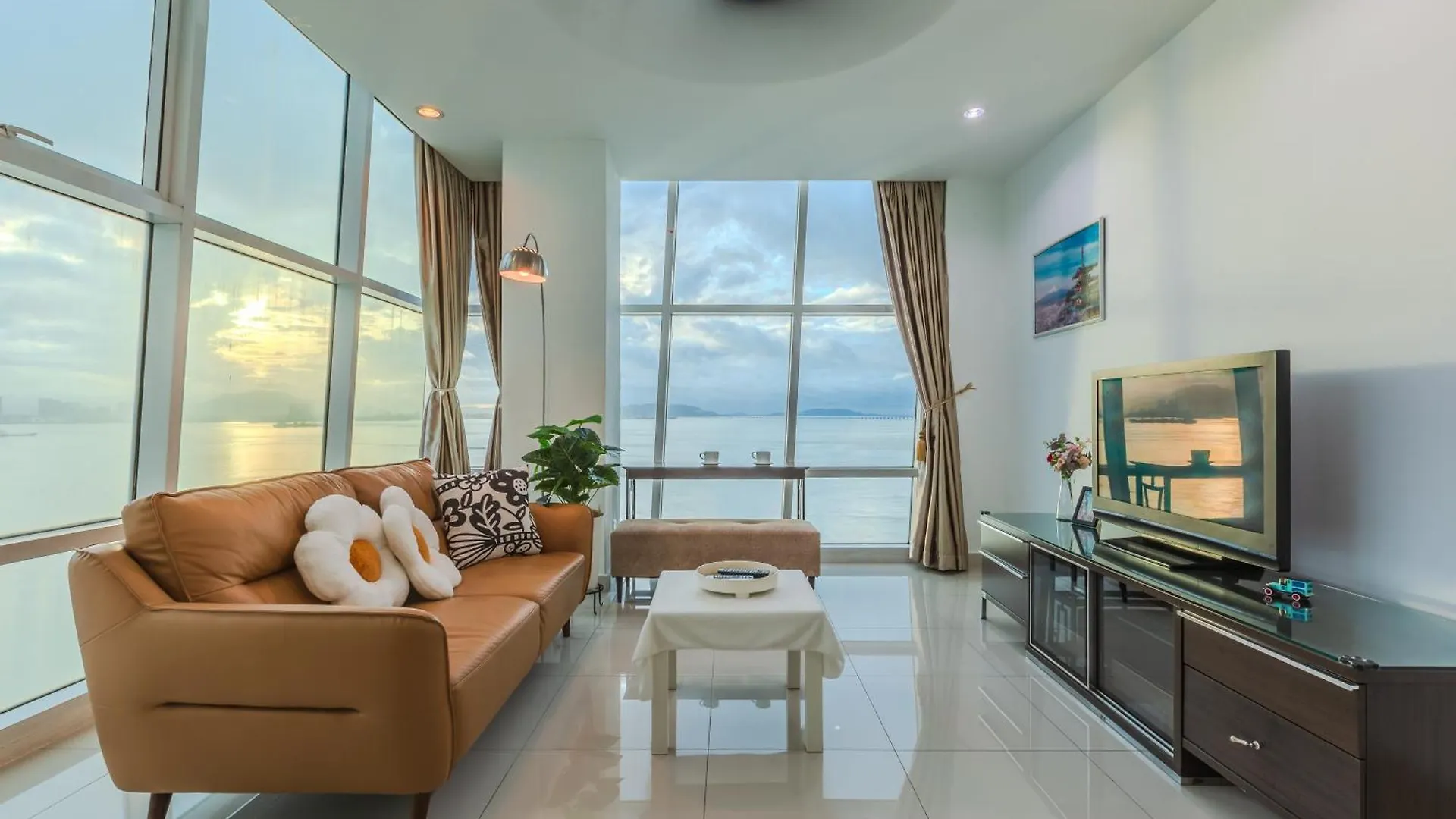 アパート Maritime Seaview Comfy Suite Penang With Tvbox,Pool,Freewifi,2-8Pax Jelutong