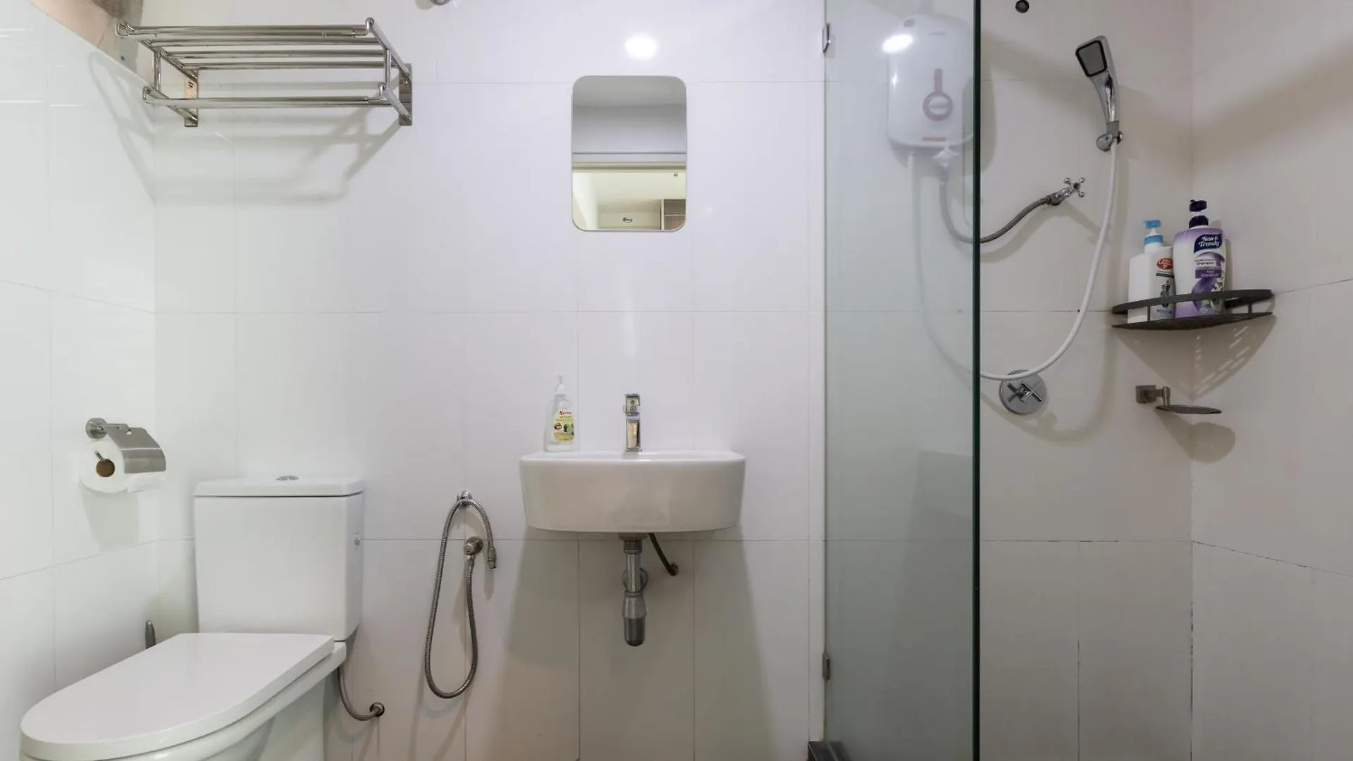Jelutong Maritime Seaview Comfy Suite Penang With Tvbox,Pool,Freewifi,2-8Pax דירה